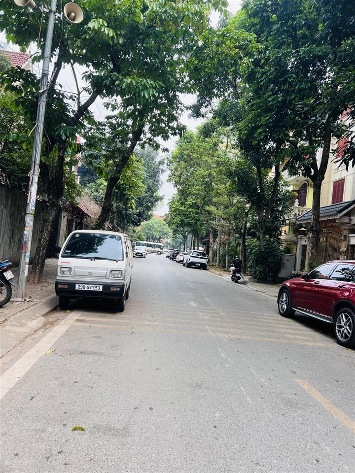 Biệt thự đơn lập tây nam linh đàm vị trí vàng, sống thượng lưu bt6 dt 200m