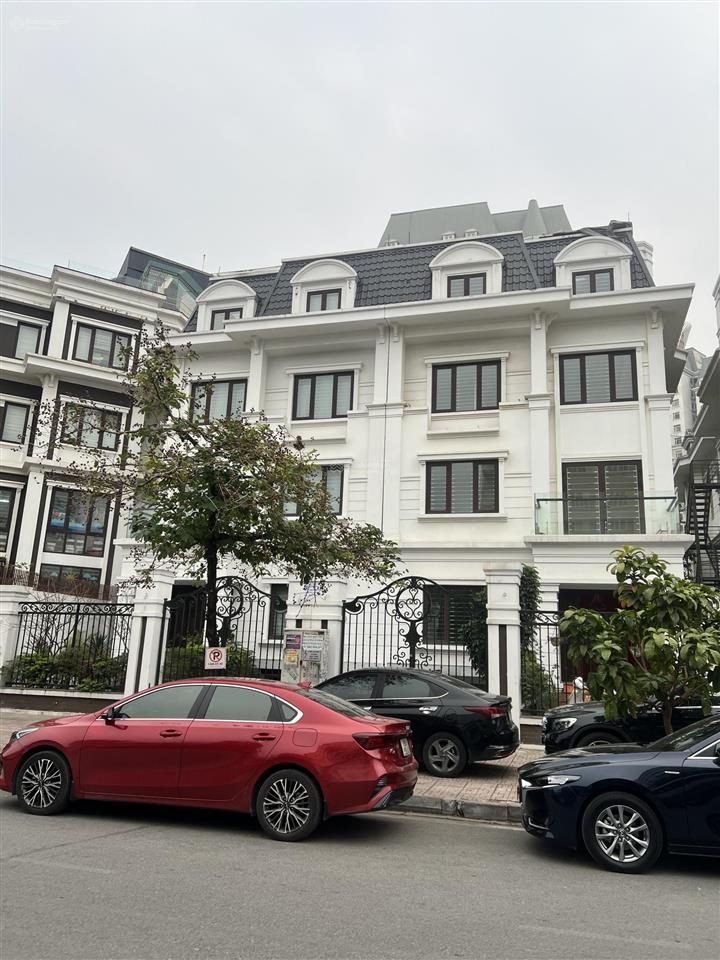 Chính chủ cần bán biệt thự lô góc 3 mặt thoáng tp giao lưu dt 175m