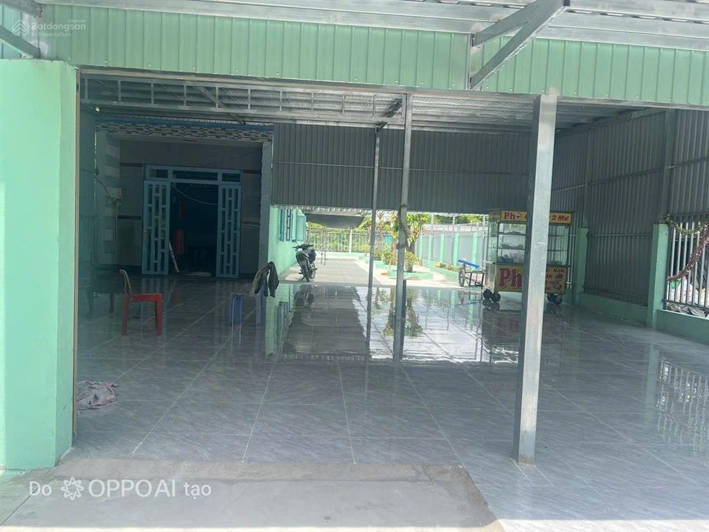 Nhà mặt tiền đường đoàn nguyễn tuấn & giá tốt