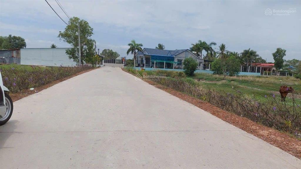 Cần bán nền thổ cư gần chợ hưng long