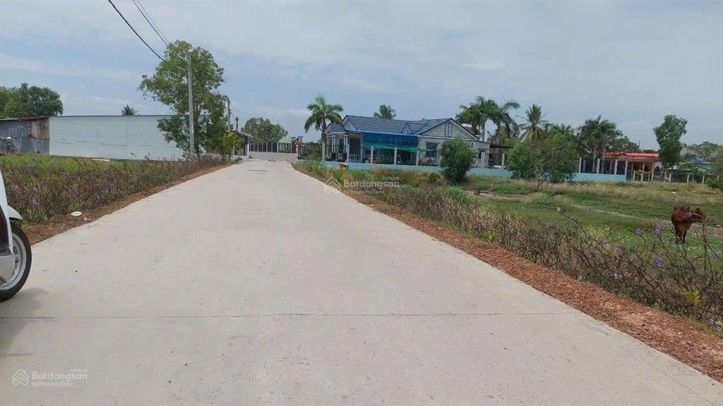 Cần bán nền thổ cư gần chợ hưng long