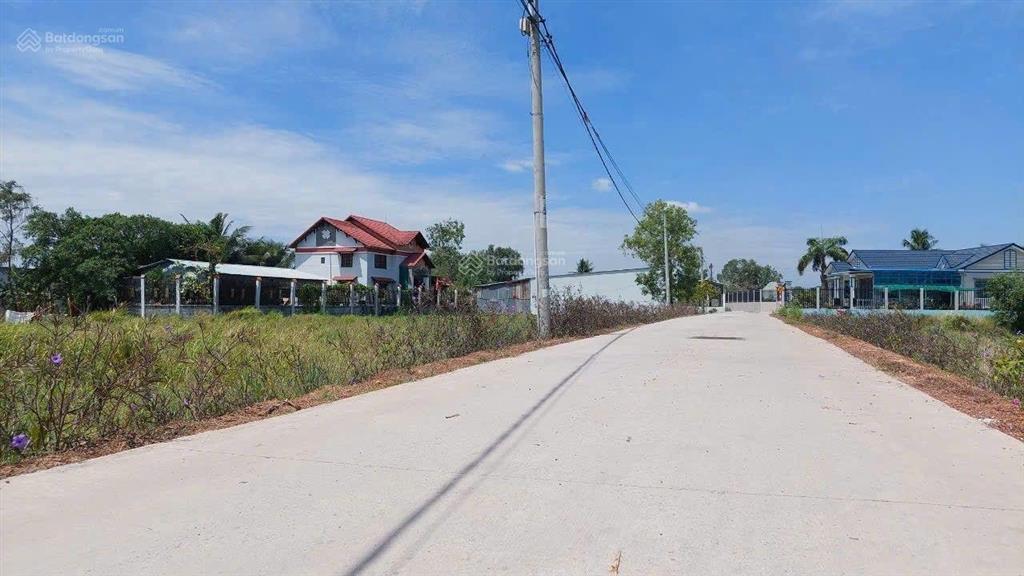 Cần bán nền thổ cư gần chợ hưng long