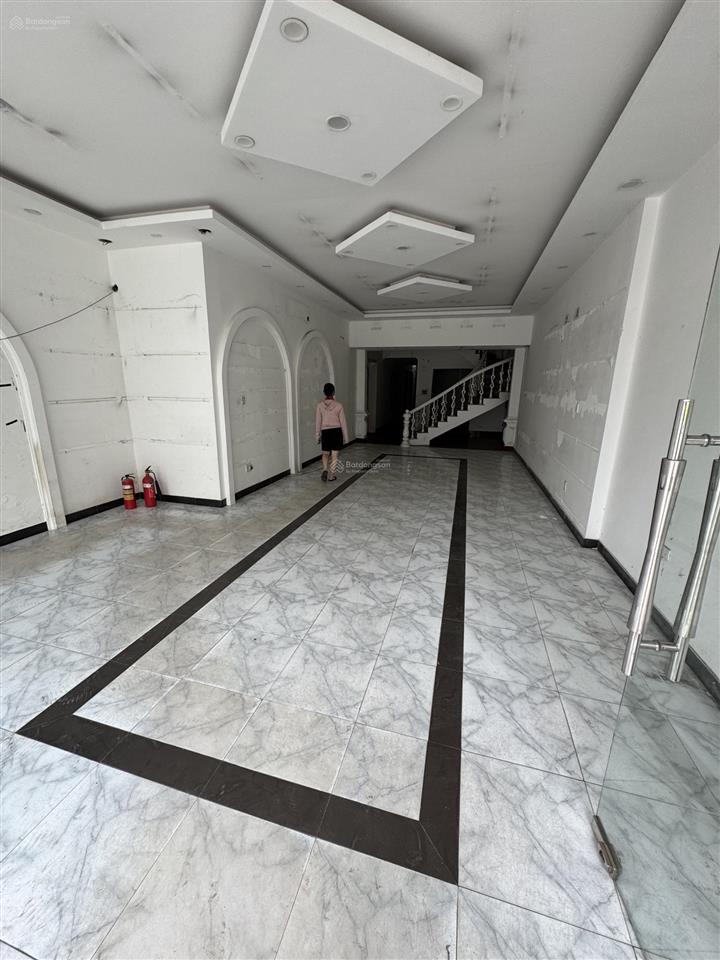 Cho thuê mặt bằng kinh doanh đường bạch đằng  núi đèo, thuỷ nguyên. vị trí gần chợ đông đúc