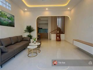 Bán nhanh nhà 1 trệt 1 lầu hxh đường số 10 linh chiểu cách vincom thủ đức 3 phút đi bộ giá 5.49 tỷ