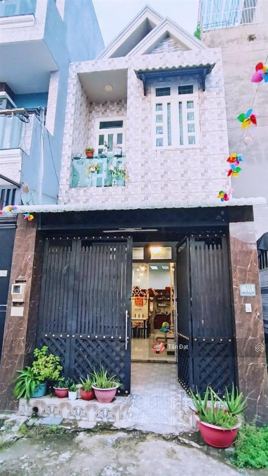 Nhà 2 tầng hẻm 5m linh xuân 68m2 gần đh quốc gia phạm văn đồng giá tốt 5 tỷ 4 tặng full nội thất