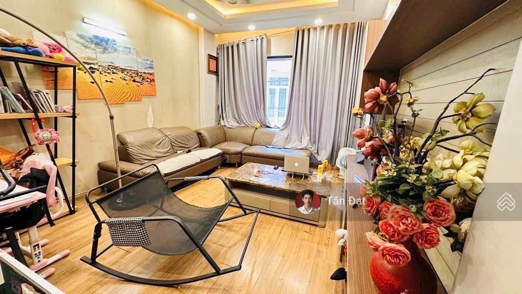 Nhà đẹp 4 tầng hẻm xe hơi quay đầu kha vạn cân linh trung, vị trí sát phạm văn đồng