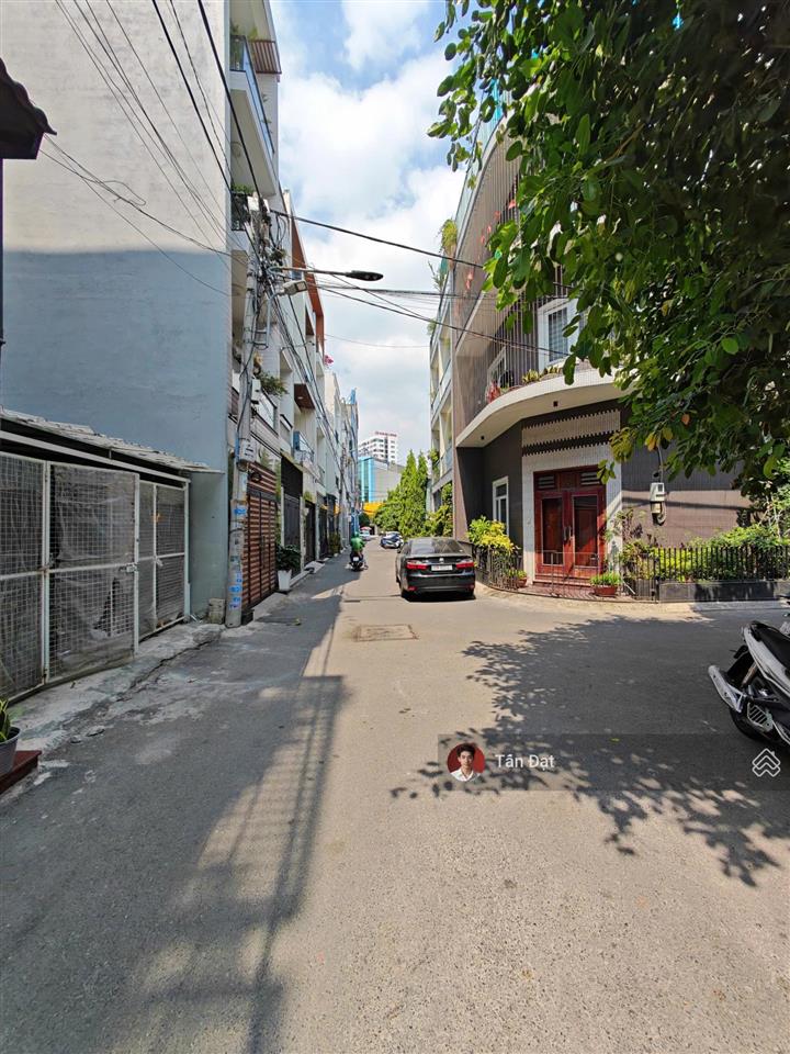 Nhà đẹp 4 tầng hẻm xe hơi quay đầu kha vạn cân linh trung, vị trí sát phạm văn đồng