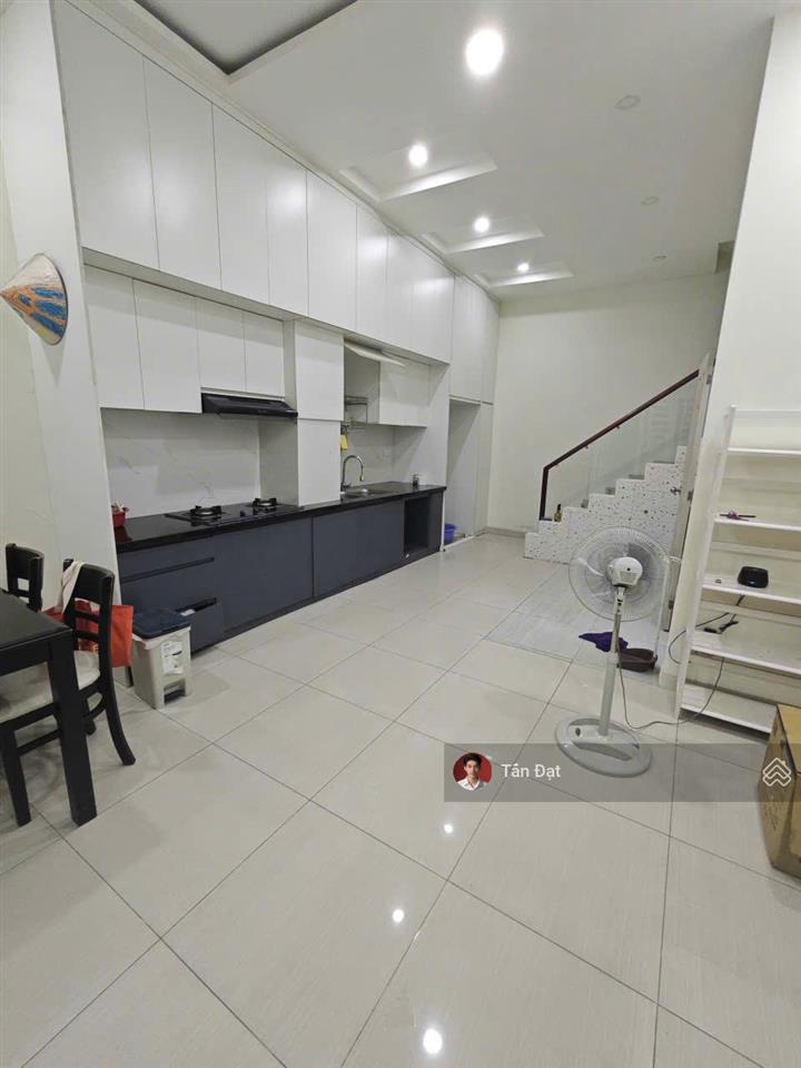 Nhà 3 tầng hoàn công đủ sát vách vạn phúc city  hẻm xe hơi tránh nhau  chỉ 6,7 tỷ