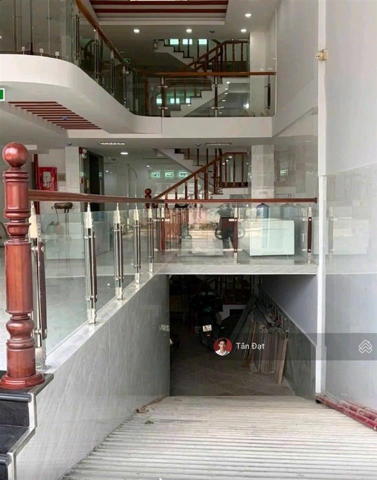 Tòa nhà 5 tầng mặt tiền kinh doanh kha vạn cân phù hợp làm vp, trung tâm ngoại ngữ, nha khoa