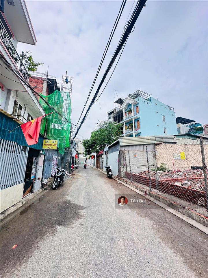 Lô góc mặt tiền kinh doanh đường số 18 96m2 ngang 5,25m  cạnh vành đai 2 chỉ 200m
