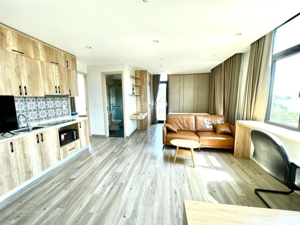 Tòa chdv 40 phòng view hồ tây 265m 9 tầng 2 thang máy doanh thu ~5 tỷ/năm