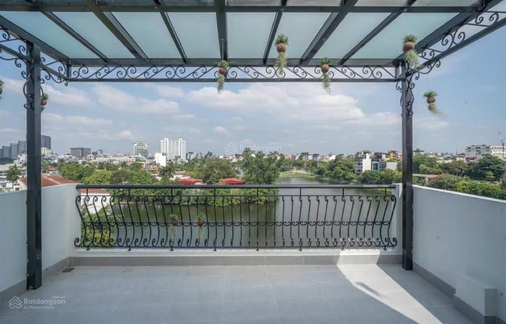 Bán tòa căn hộ mặt hồ tây 130m 8 tầng lô góc 3 mặt thoáng dòng tiền 250 triệu/tháng