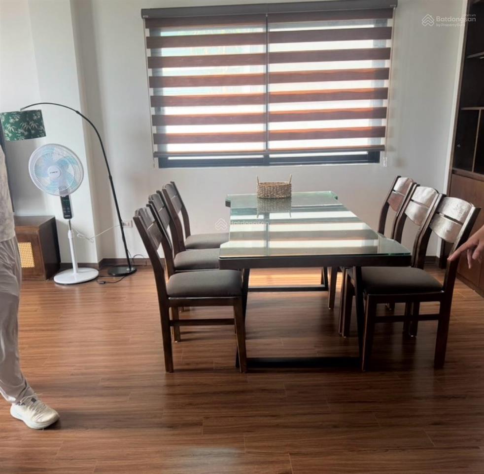 Bán tòa căn hộ mặt hồ tây 130m 8 tầng lô góc 3 mặt thoáng dòng tiền 250 triệu/tháng