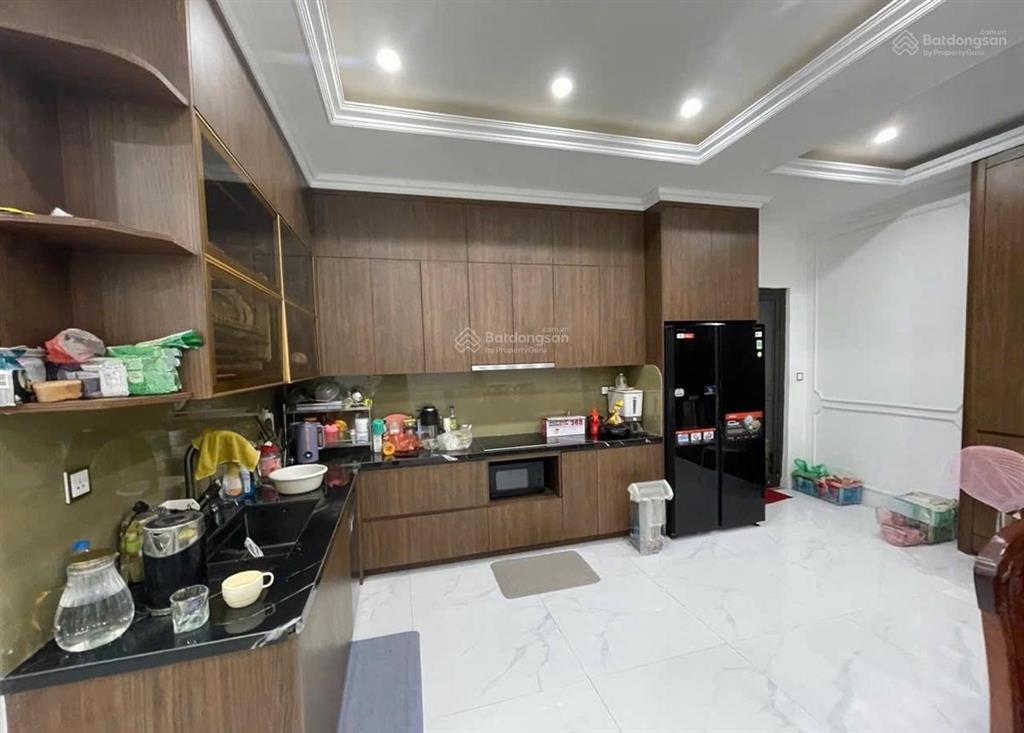 Bán nhanh biệt thự phân lô hoàng hoa thám, ô tô đỗ cửa, thang máy, full nội thất. an ninh 24/7