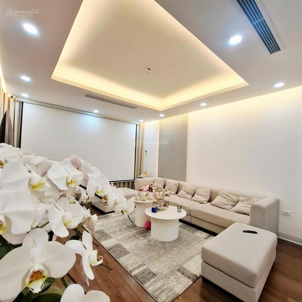 Tòa nhà vương thừa vũ 8 tầng thang máy 3 mặt thoáng ô tô ở kết hợp văn phòng