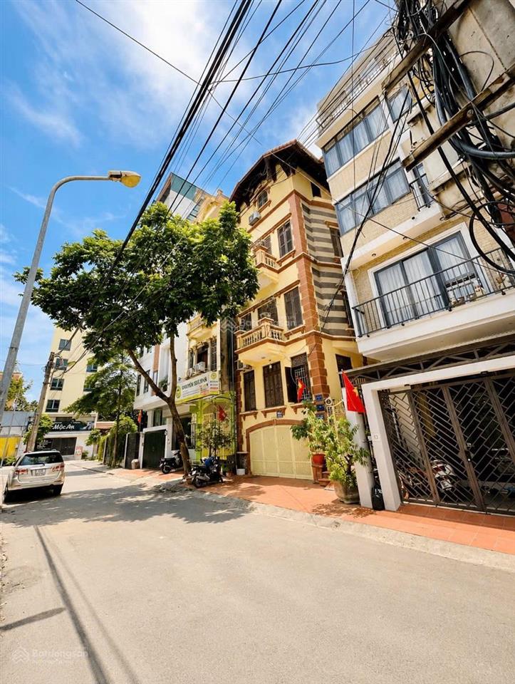Nhà phân lô trần quốc hoàn, cầu giấy  90m2  7 tầng  mt 8,4m  2 thoáng  ô tô tránh