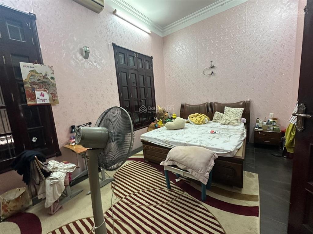 Nhà phân lô trần quốc hoàn, cầu giấy  90m2  7 tầng  mt 8,4m  2 thoáng  ô tô tránh