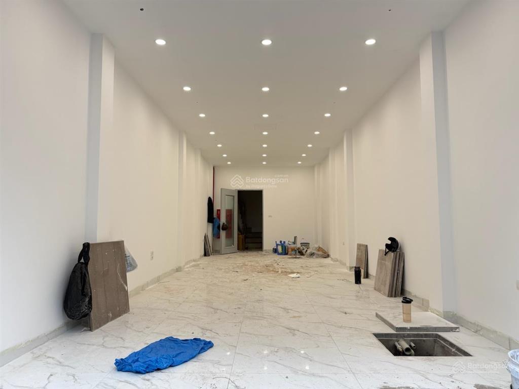 Gấp, bán nhanh trong tháng 9  toà building 7 tầng thang máy mới xây mặt phố thuỵ khuê
