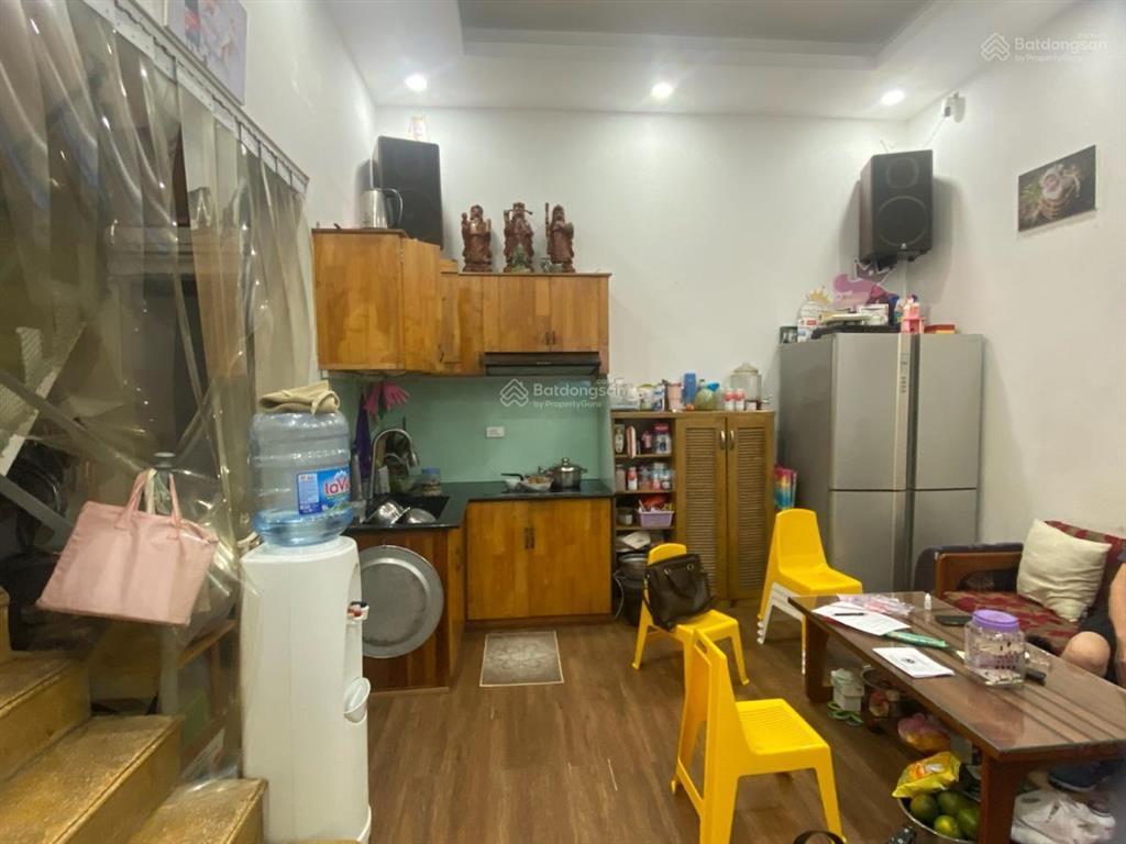5,5tỷ  chính chủ, bán nhà hoàng hoa thám, ba đình  30m2mặt tiền 5,1m  4tầng  ngõ ba gác thông