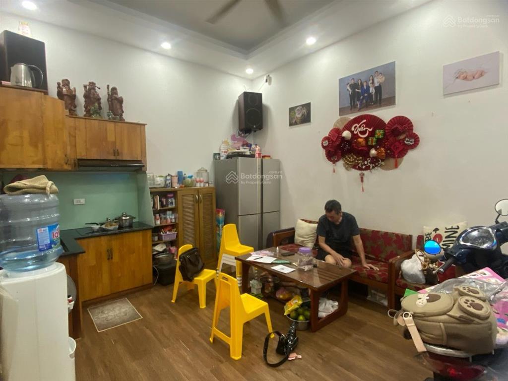5,5tỷ  chính chủ, bán nhà hoàng hoa thám, ba đình  30m2mặt tiền 5,1m  4tầng  ngõ ba gác thông
