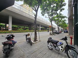 Hiếm có, chính chủ bán rất gấp nhà mặt phố 32m2  mặt tiền 6,4m  8 tầng thang máy  mặt phố kinh d