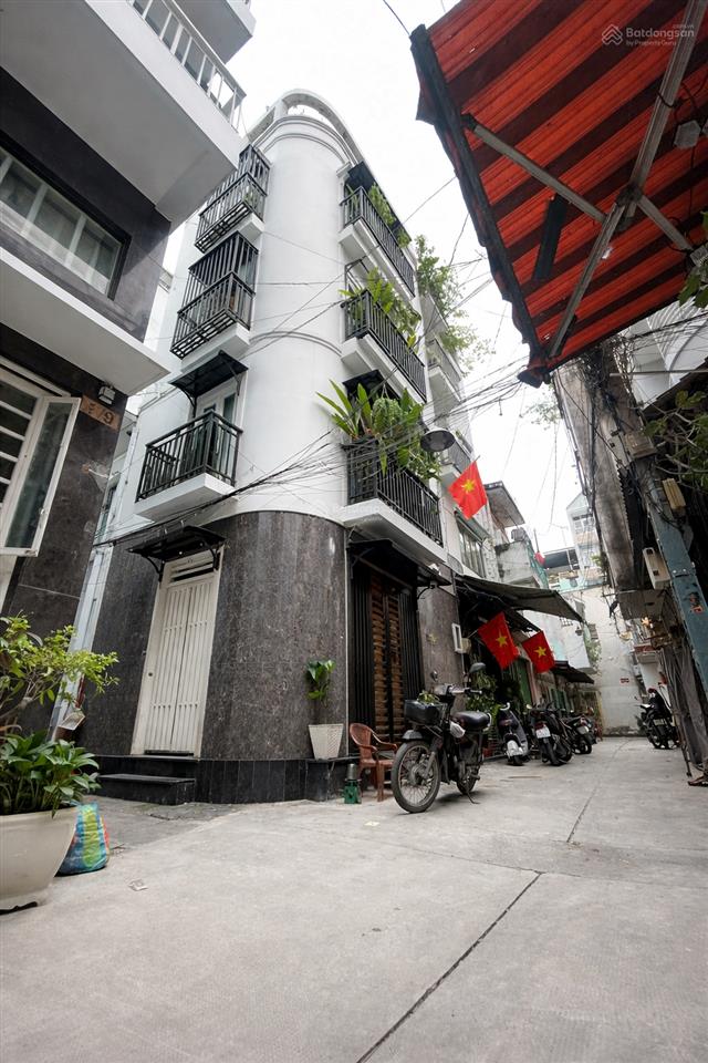 Nhà lô góc đ.hồ thị kỷ, q 10  6,4 tỷ