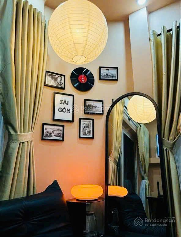 Nhà lô góc đ.hồ thị kỷ, q 10  6,4 tỷ