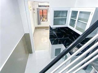 * nhà trung tâm q5, sát q1, hẻm thông gần mặt tiền trần phú