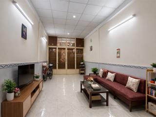 Bán nhà đ. lê thị riêng q1  9,7 tỷ