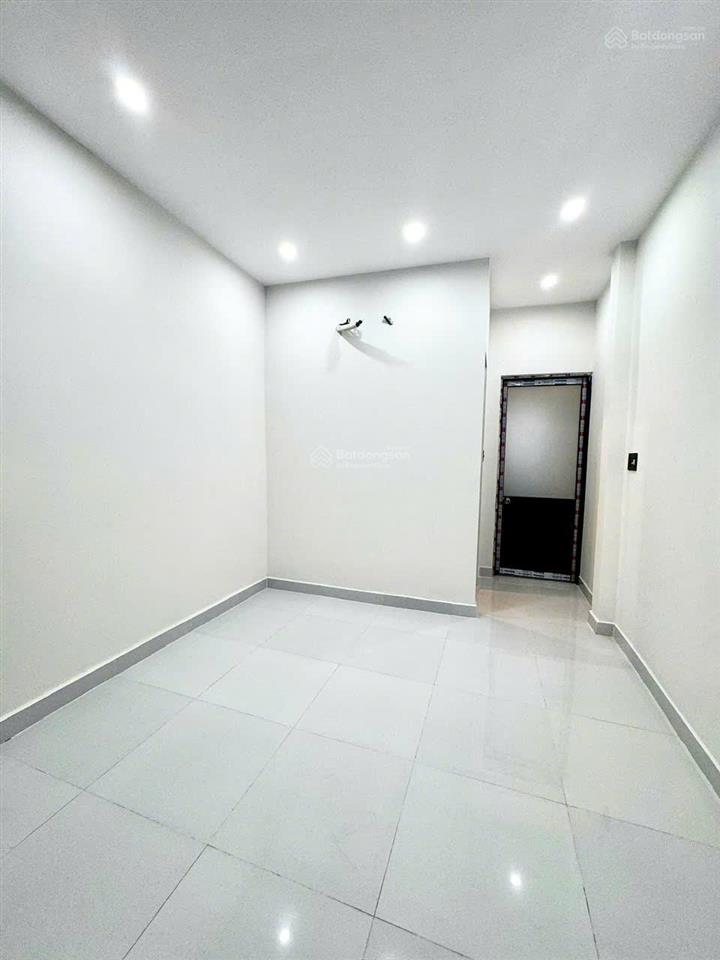 Nhà đẹp 3 tầng quận 1  6,2 tỷ