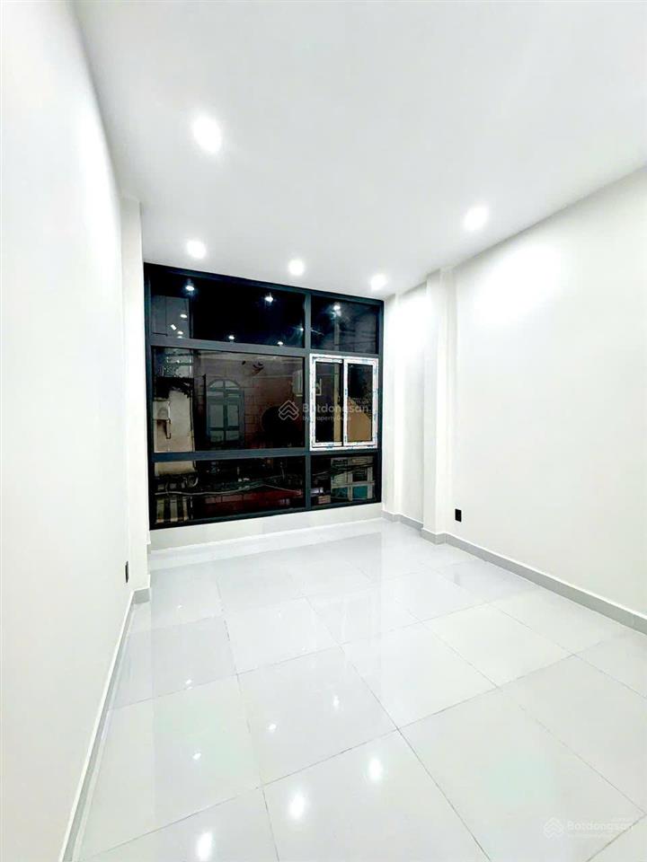 Nhà đẹp 3 tầng quận 1  6,2 tỷ