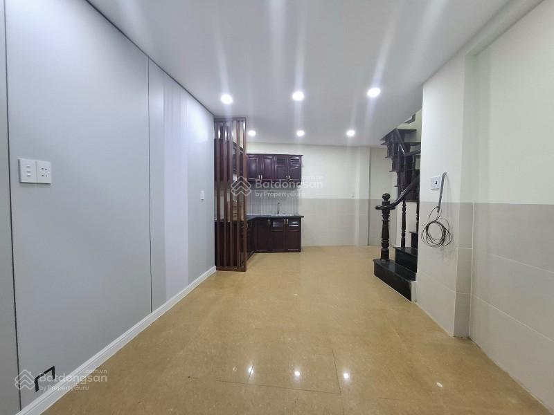Bán nhà đ. trần hưng đạo, q.1  5,15 tỷ