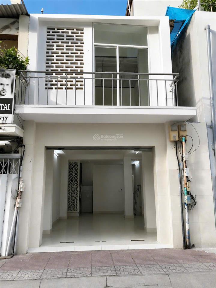 Cho thuê nhà nguyên căn kinh doanh đ. bàn cờ, q3  25 tr/tháng