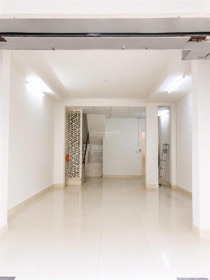 Cho thuê nhà nguyên căn kinh doanh đ. bàn cờ, q3  25 tr/tháng