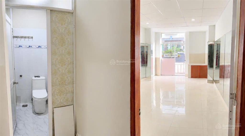 Cho thuê nhà nguyên căn kinh doanh đ. bàn cờ, q3  25 tr/tháng