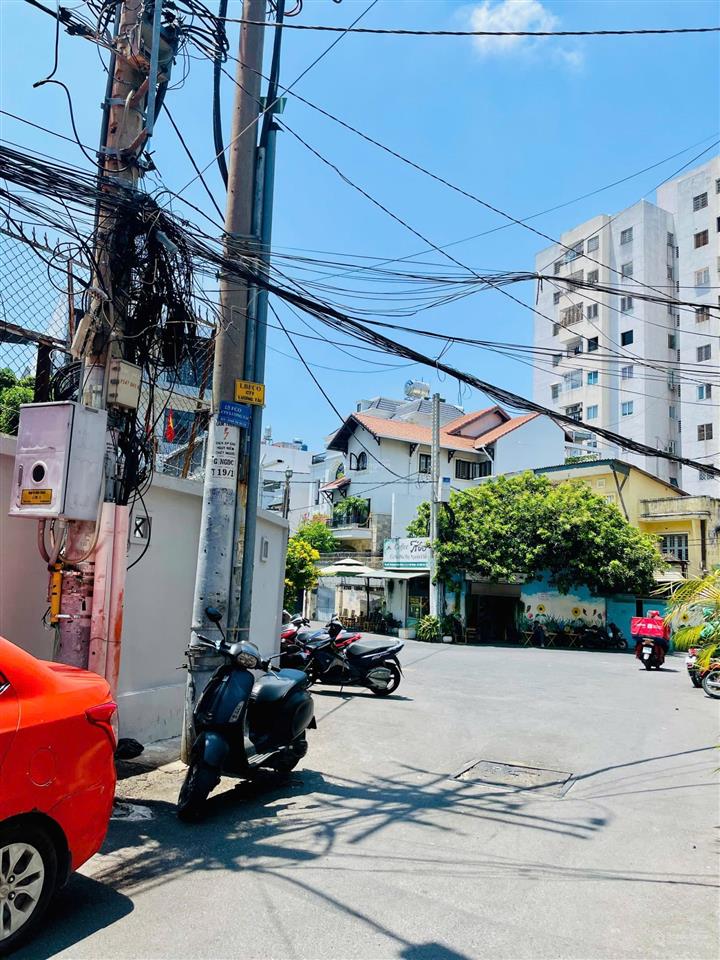 Nhà trung tâm phú nhuận ngay nguyễn văn trỗi kết nối q1 & sân bay, 6.10 x 9 , 3 tầng đẹp