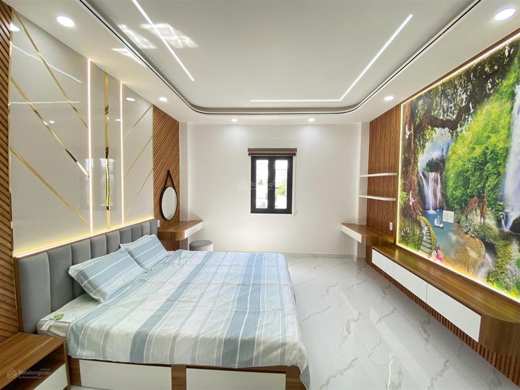 Nhà mới có thang máy 5 tấm full nội thất 4x20m. hẻm 10m đường lê trọng tấn giáp aeon tân phú