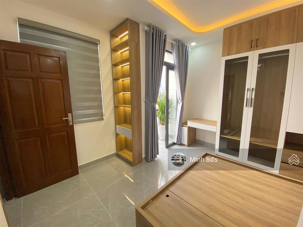 Nhà góc 2 mặt tiền có thang máy full nội thất 4x16m 5 tầng, hẻm 8m đường gò xoài thông qua tktq