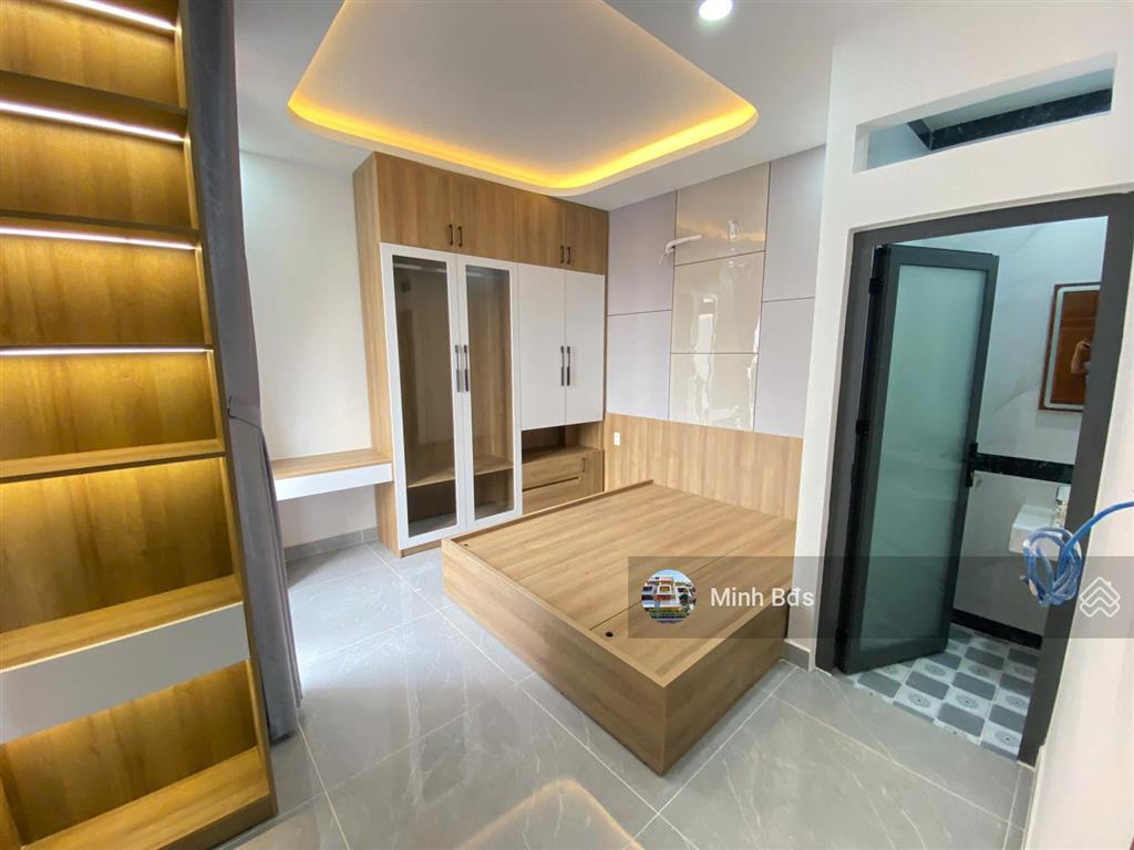 Nhà góc 2 mặt tiền có thang máy full nội thất 4x16m 5 tầng, hẻm 8m đường gò xoài thông qua tktq