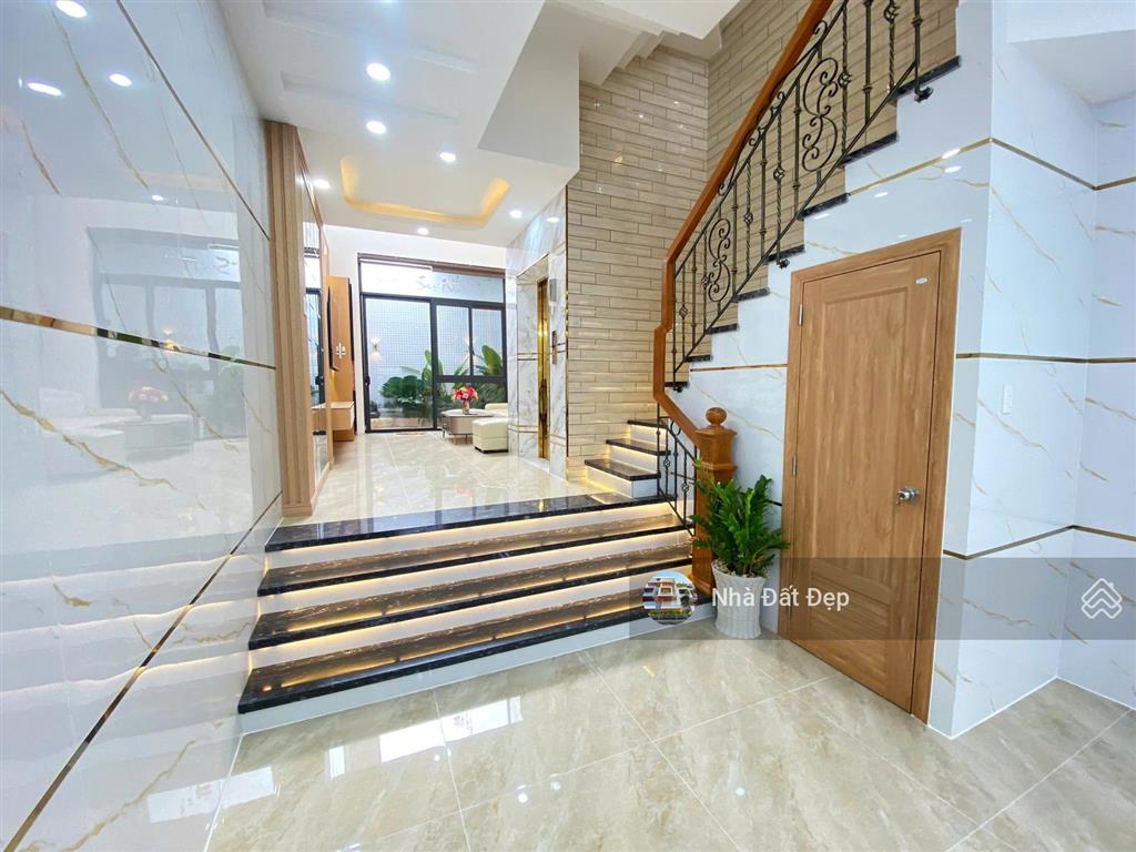 Nhà siêu đẹp 5 lầu, 4x25m full nội thất, có thang máy mặt tiền hương lộ 2  mã lò giáp q. tân phú