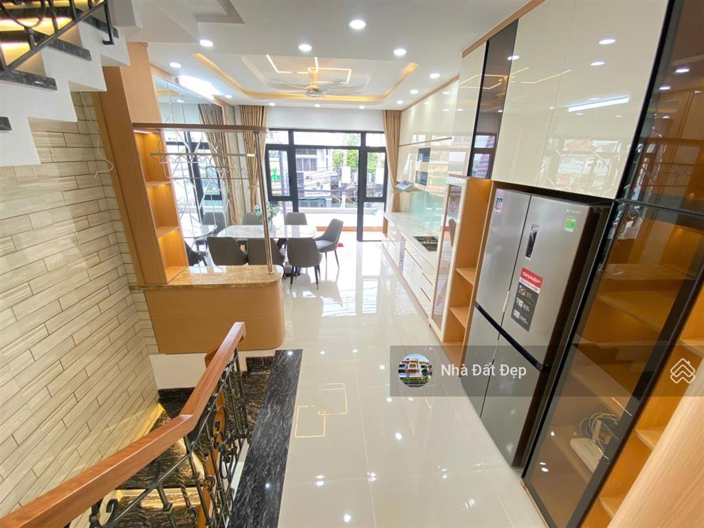 Nhà siêu đẹp 5 lầu, 4x25m full nội thất, có thang máy mặt tiền hương lộ 2  mã lò giáp q. tân phú
