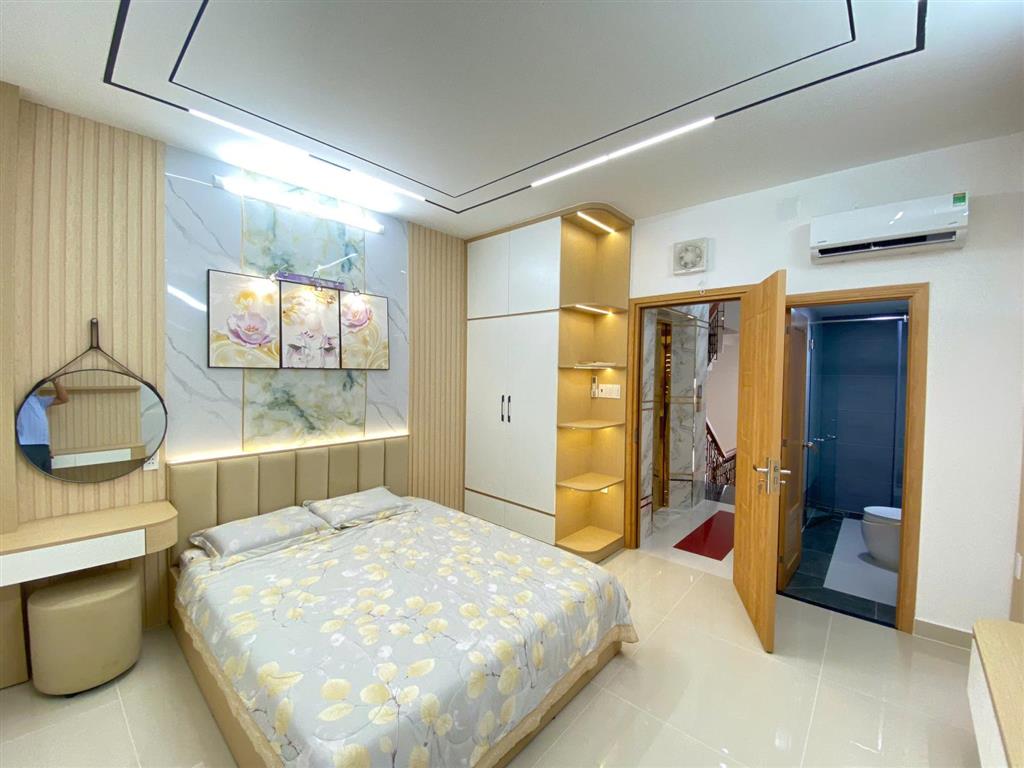 Nhà siêu đẹp 5 lầu, 4x25m full nội thất, có thang máy mặt tiền hương lộ 2  mã lò giáp q. tân phú