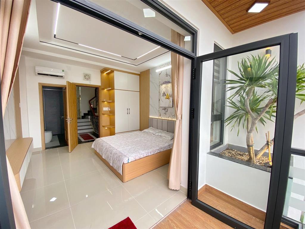 Nhà siêu đẹp 5 lầu, 4x25m full nội thất, có thang máy mặt tiền hương lộ 2  mã lò giáp q. tân phú