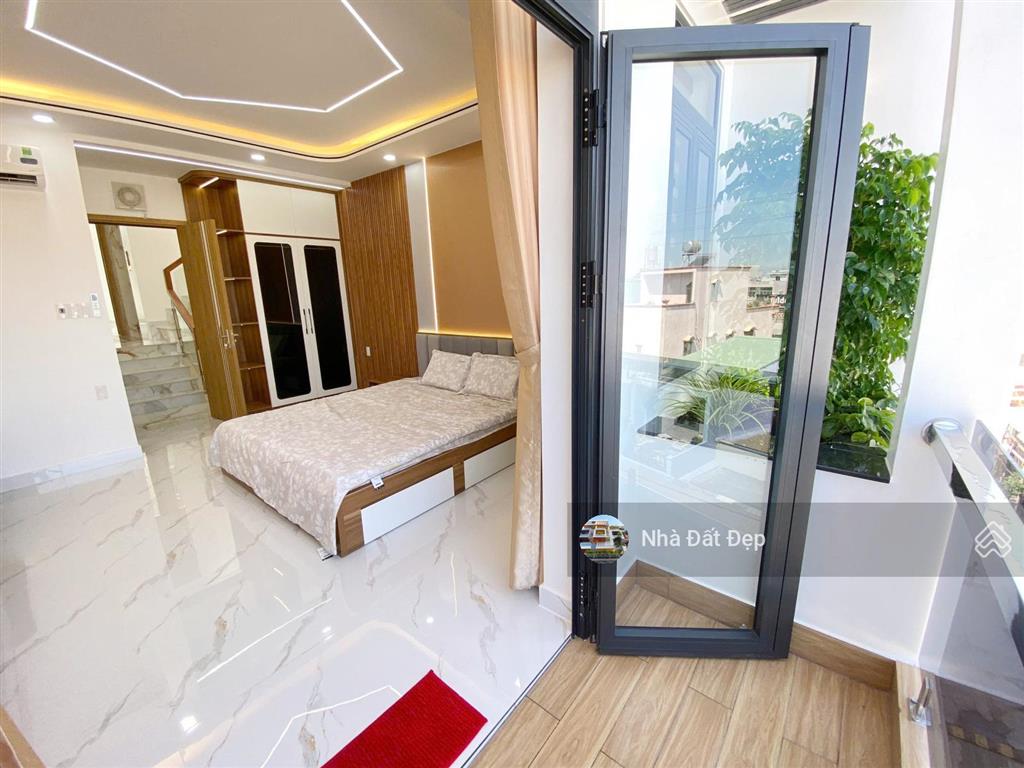 Nhà mới có thang máy 5 tấm full nội thất 4x20m. hẻm 10m đường lê trọng tấn giáp aeon tân phú