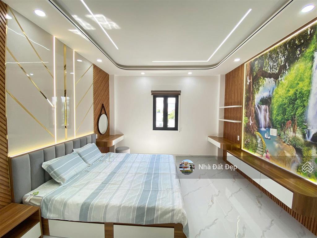 Nhà mới có thang máy 5 tấm full nội thất 4x20m. hẻm 10m đường lê trọng tấn giáp aeon tân phú