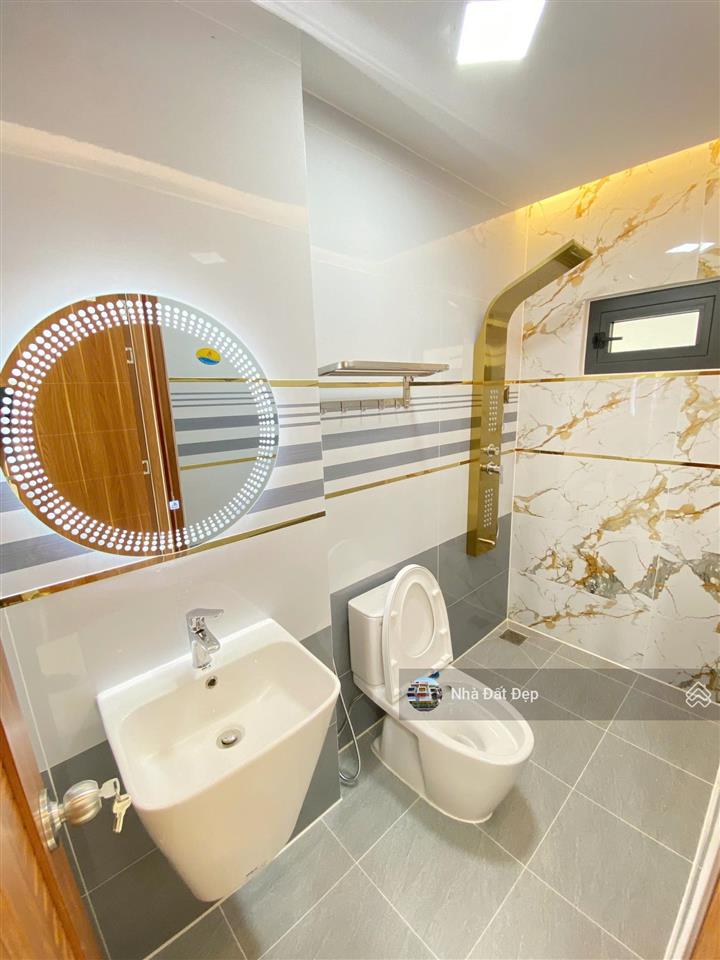 Nhà mới có thang máy 5 tấm full nội thất 4x20m. hẻm 10m đường lê trọng tấn giáp aeon tân phú
