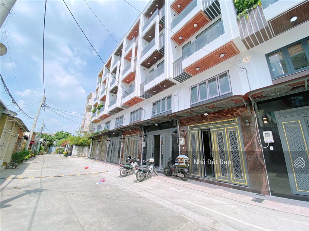 Nhà mới có thang máy 5 tấm full nội thất 4x20m. hẻm 10m đường lê trọng tấn giáp aeon tân phú