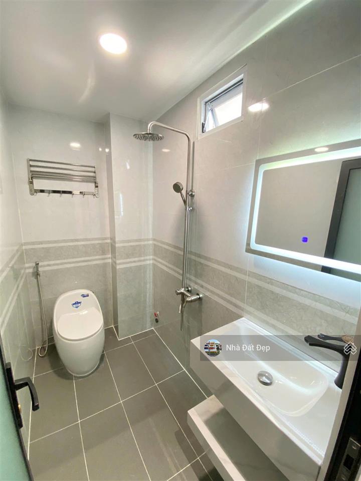 Nhà mới 5 tấm khu đồng bộ cao cấp, full nội thất 4x15m hẻm nhựa đẹp 8m 1 sẹc lê văn quới.