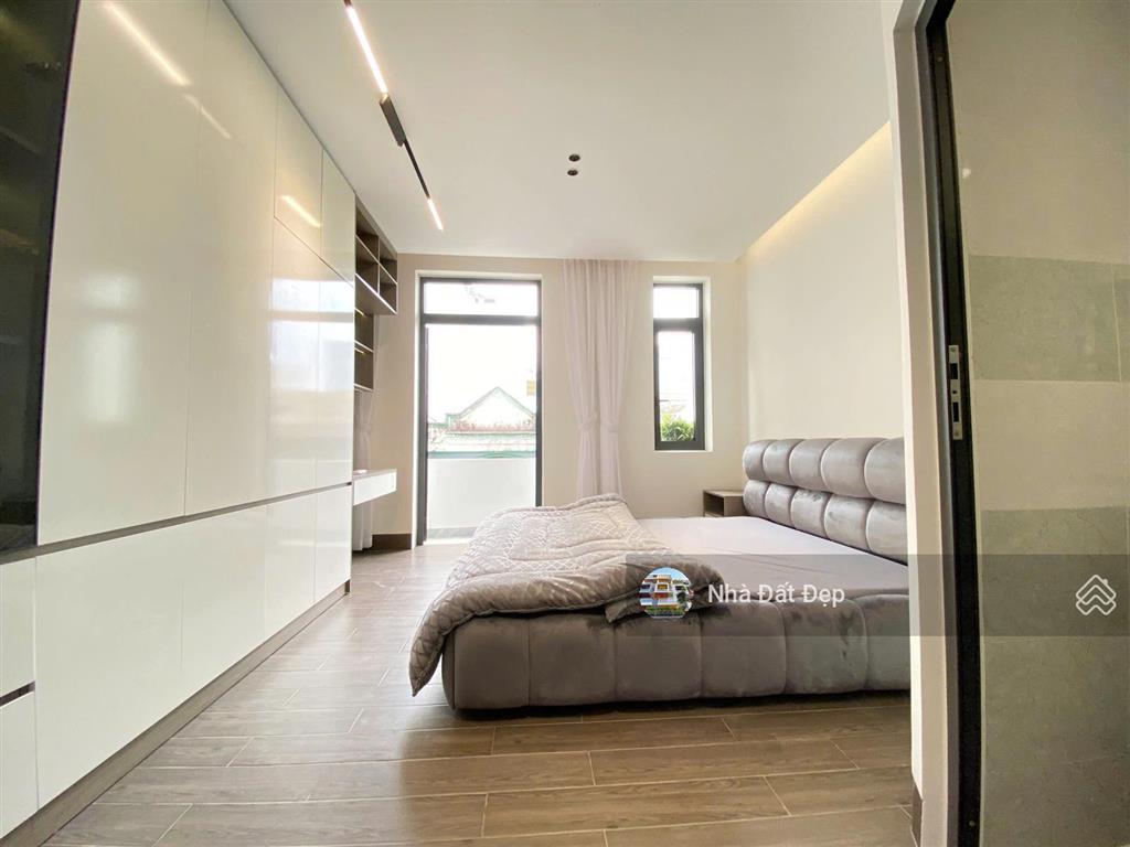 Nhà mới 5 tấm khu đồng bộ cao cấp, full nội thất 4x15m hẻm nhựa đẹp 8m 1 sẹc lê văn quới.