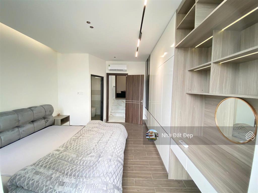 Nhà mới 5 tấm khu đồng bộ cao cấp, full nội thất 4x15m hẻm nhựa đẹp 8m 1 sẹc lê văn quới.